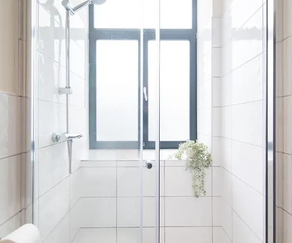 Velvet - Conditioning House * Bradford (West Yorkshire)