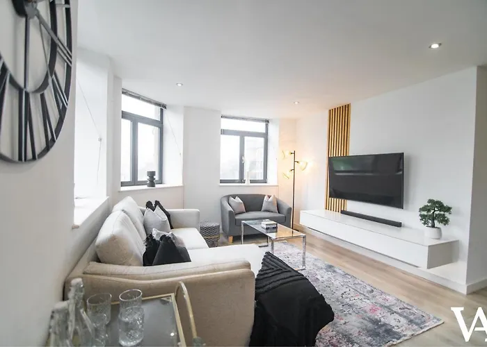 Velvet - Conditioning House ブラッドフォード